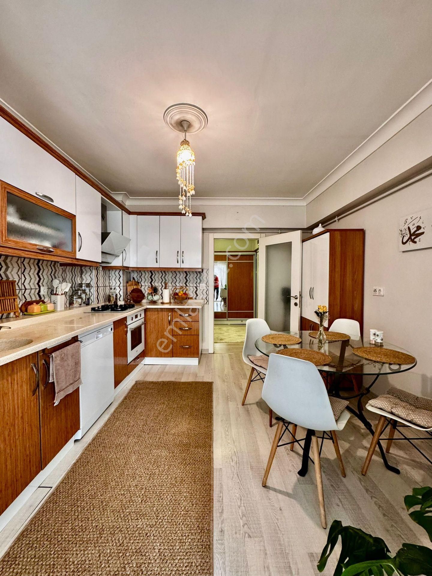 Kalecik Emlak'tan Çift Banyolu Full Yapılı Masrafsız Güney Cephe 3+1