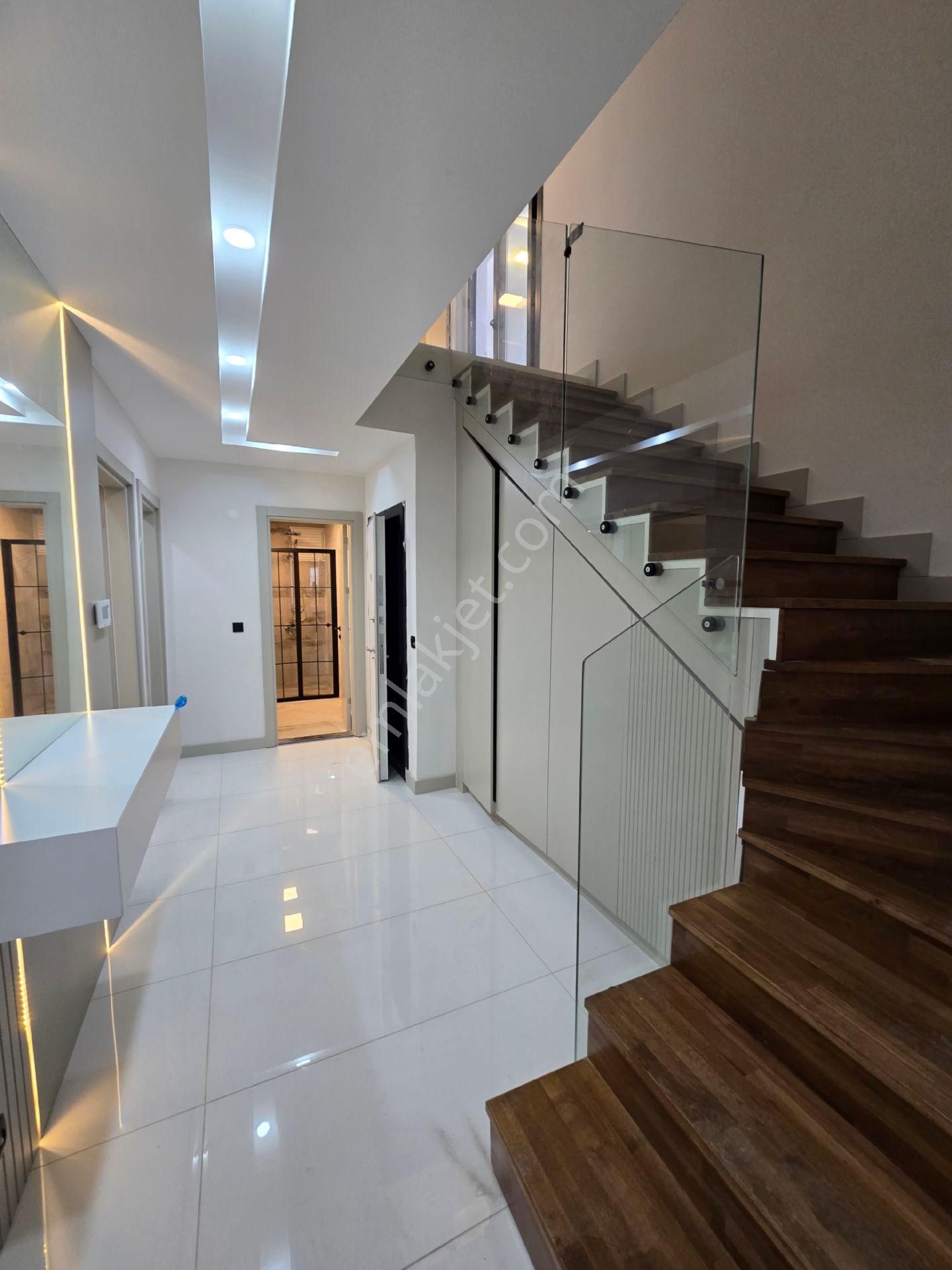 Değirmendere De Full Deniz Manzaralı Doğalgazlı Havuzlu Güvenlikli Elit Sitede 4+1 200dubleks Daire - Görsel 23