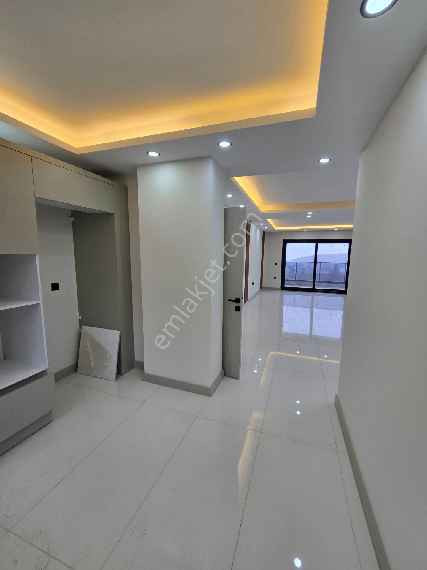 Değirmendere De Full Deniz Manzaralı Doğalgazlı Havuzlu Güvenlikli Elit Sitede 4+1 200dubleks Daire - Görsel 6