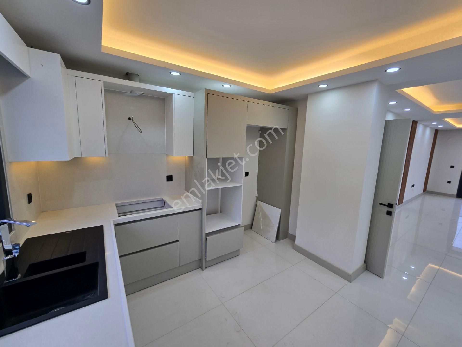 Değirmendere De Full Deniz Manzaralı Doğalgazlı Havuzlu Güvenlikli Elit Sitede 4+1 200dubleks Daire - Görsel 4