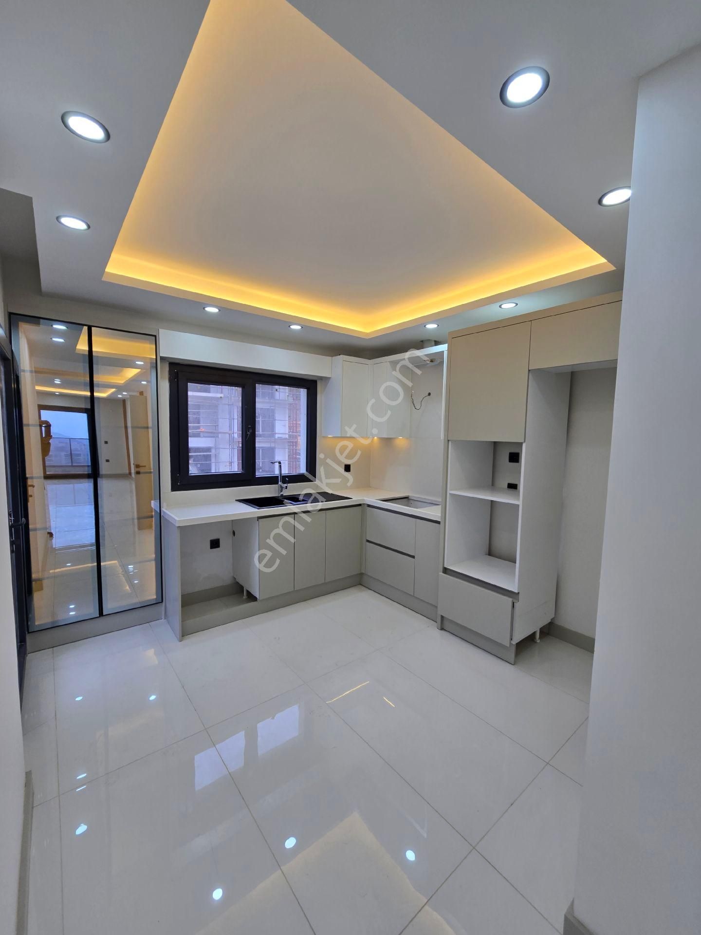 Değirmendere De Full Deniz Manzaralı Doğalgazlı Havuzlu Güvenlikli Elit Sitede 4+1 200dubleks Daire - Görsel 9