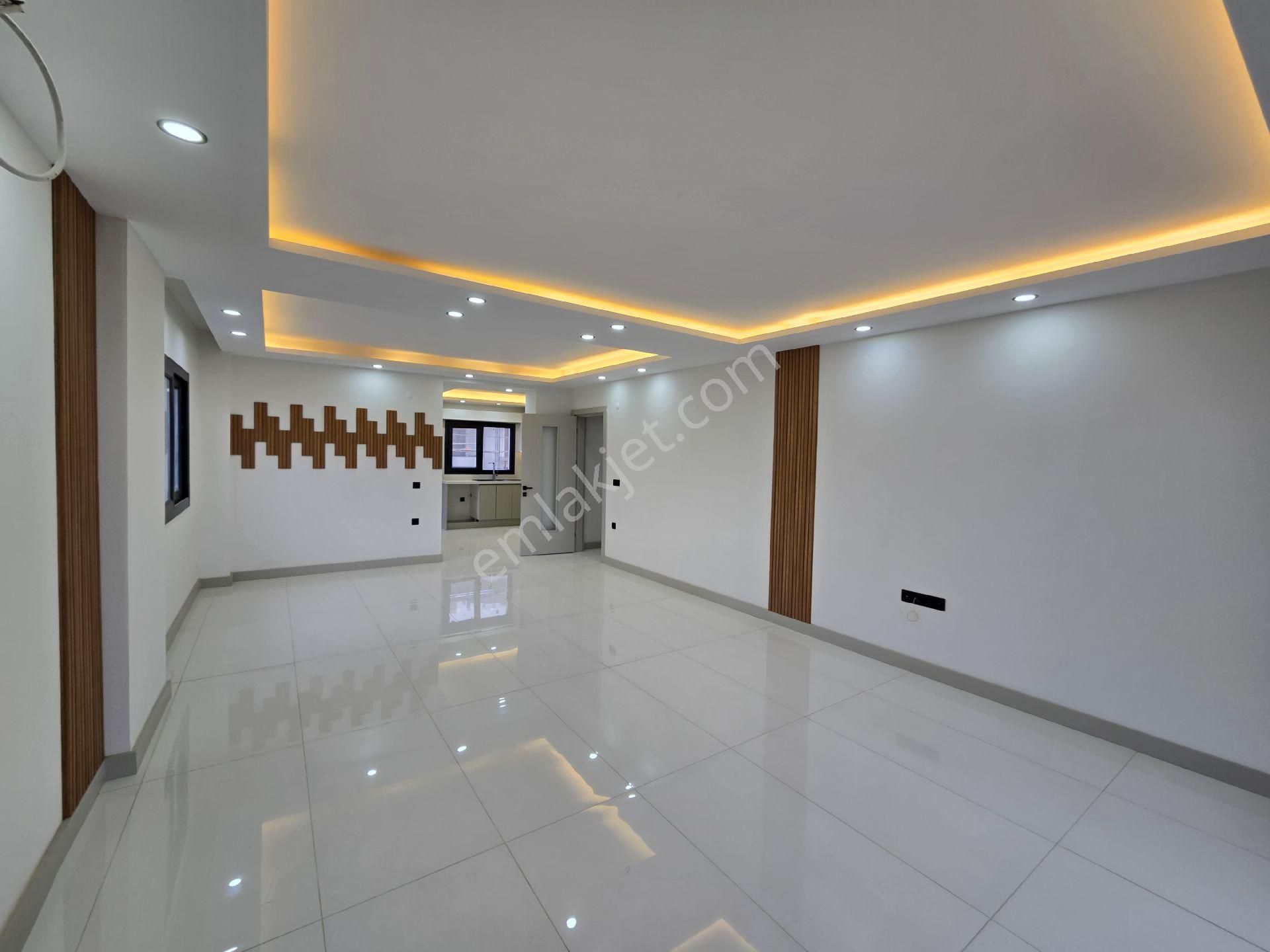 Değirmendere De Full Deniz Manzaralı Doğalgazlı Havuzlu Güvenlikli Elit Sitede 4+1 200dubleks Daire