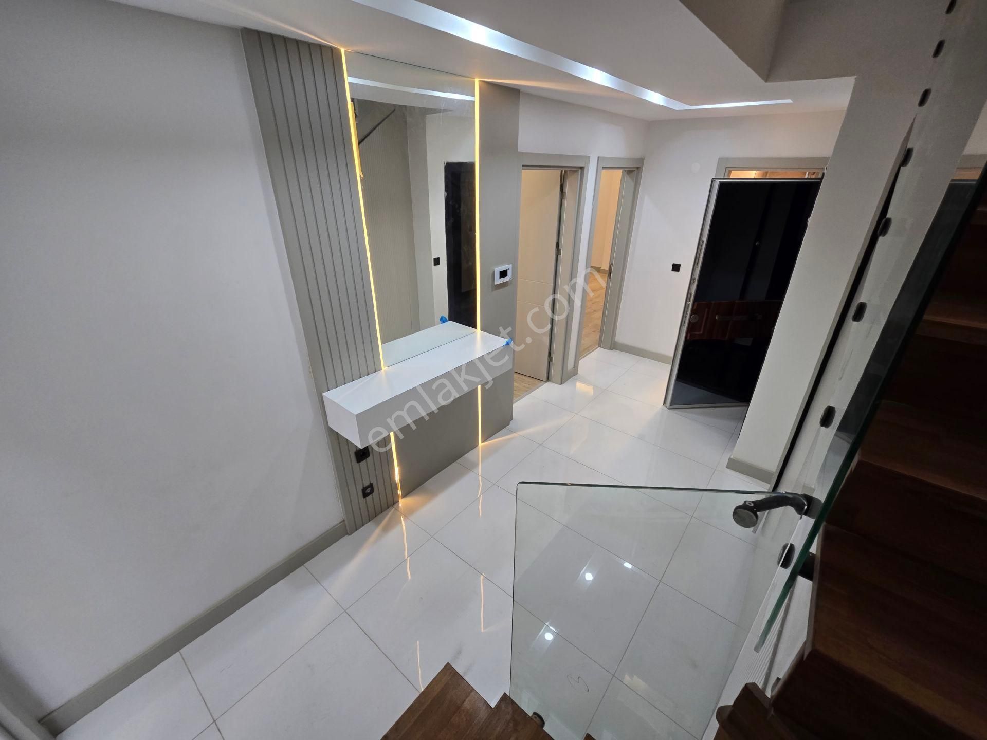 Değirmendere De Full Deniz Manzaralı Doğalgazlı Havuzlu Güvenlikli Elit Sitede 4+1 200dubleks Daire - Görsel 25