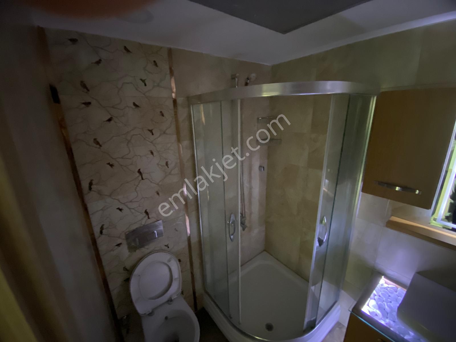 Seferihisar'ın Gözbebeği Camikebir Mah.'de Kopuz İnş. Süper Lux Kiralık Müthiş Lokasyon 3+1 Daire - Görsel 6
