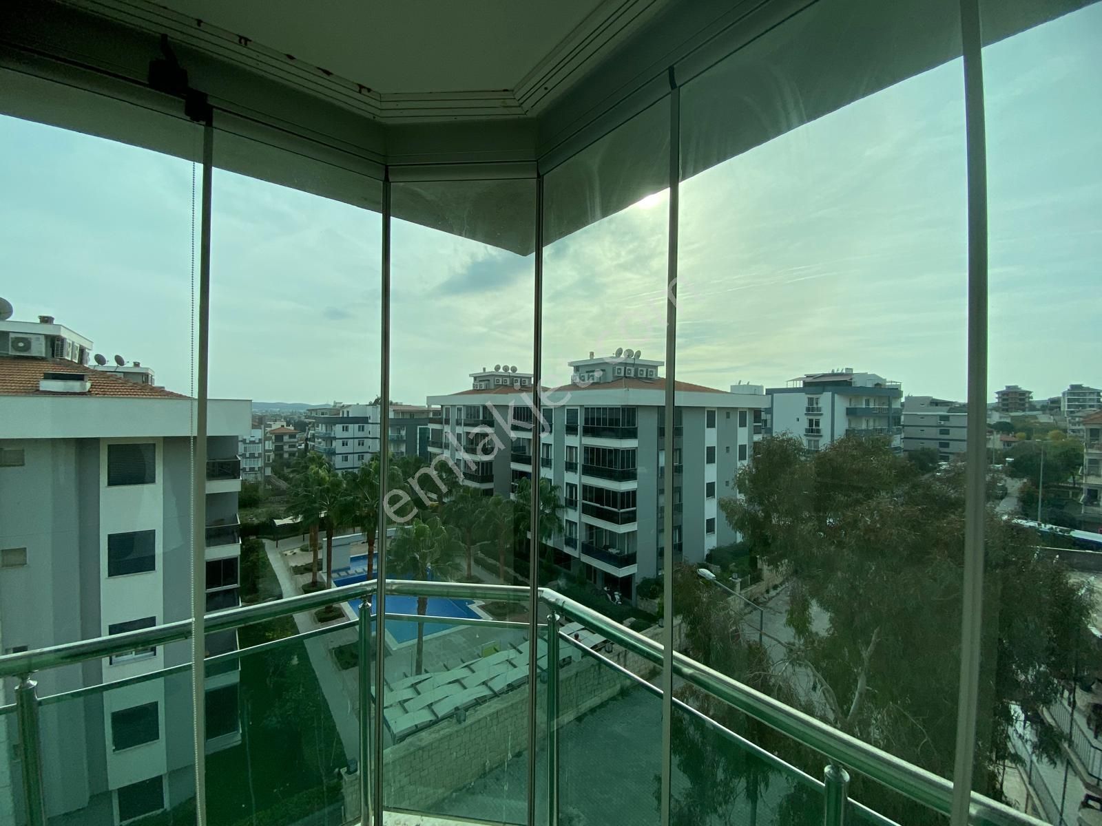 Seferihisar'ın Gözbebeği Camikebir Mah.'de Kopuz İnş. Süper Lux Kiralık Müthiş Lokasyon 3+1 Daire - Görsel 10