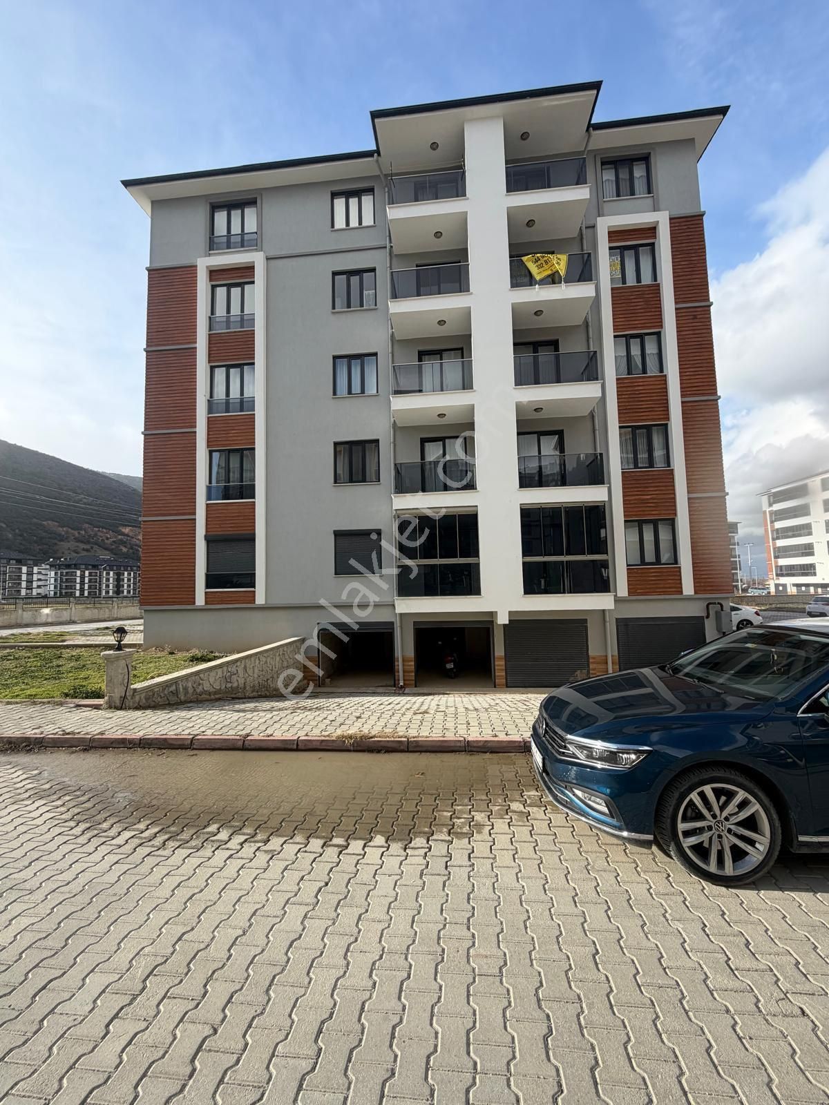 Yüksel Emlaktan Yarenler Mahallesinde Satılık Daire Kaçmazzzzzzz