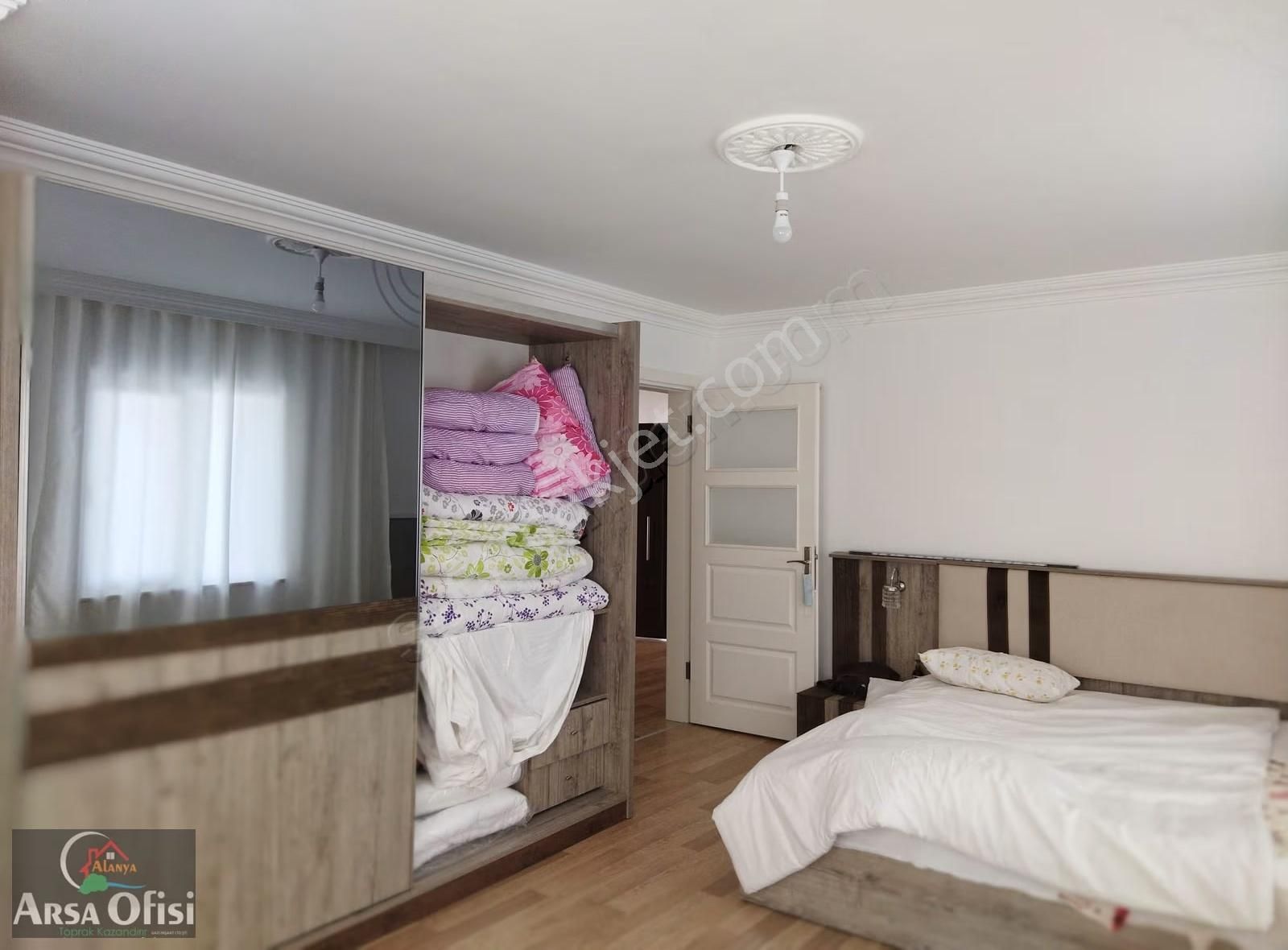 Alanya Mahmutlarda Satılık Deniz Manzaralı Müstakil Bahçeli Ev - Görsel 7