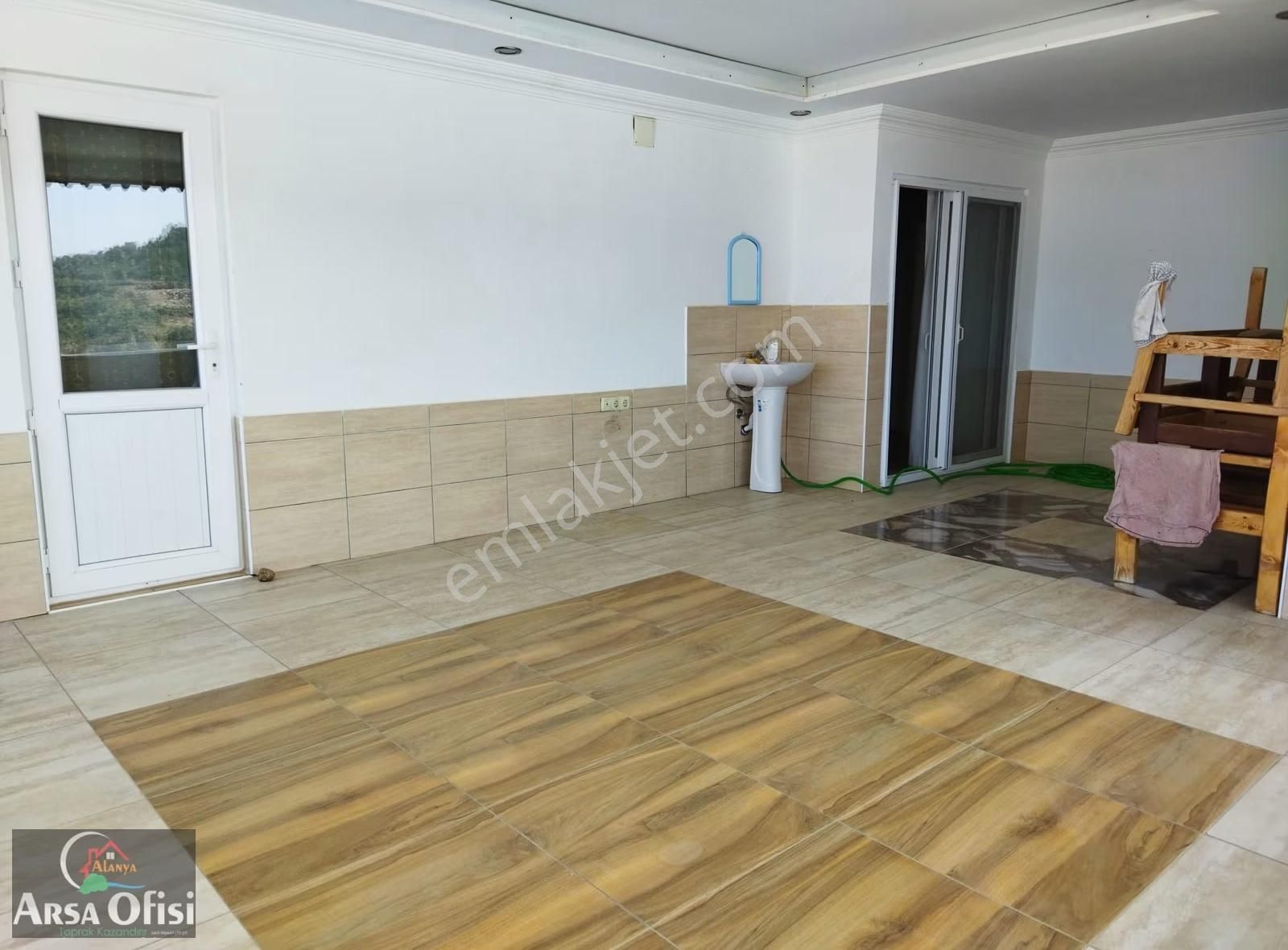 Alanya Mahmutlarda Satılık Deniz Manzaralı Müstakil Bahçeli Ev - Görsel 27