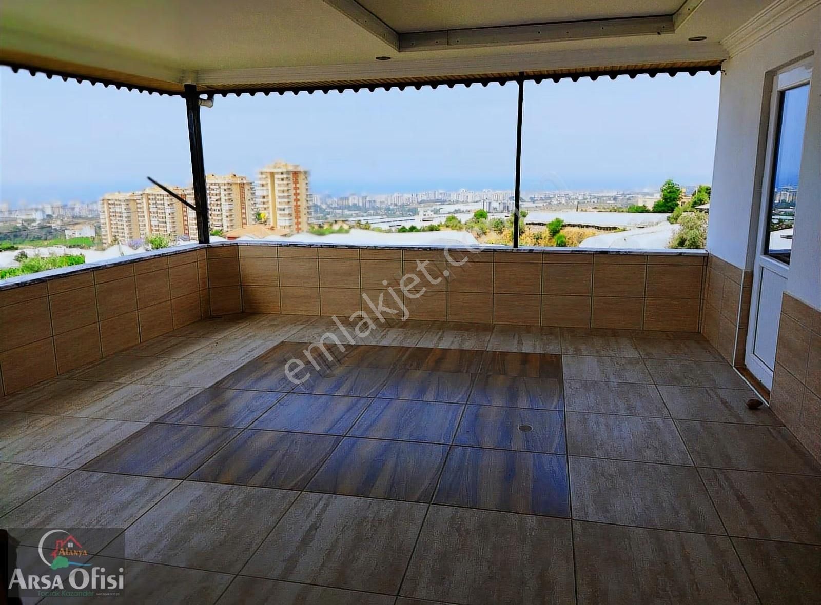 Alanya Mahmutlarda Satılık Deniz Manzaralı Müstakil Bahçeli Ev - Görsel 4