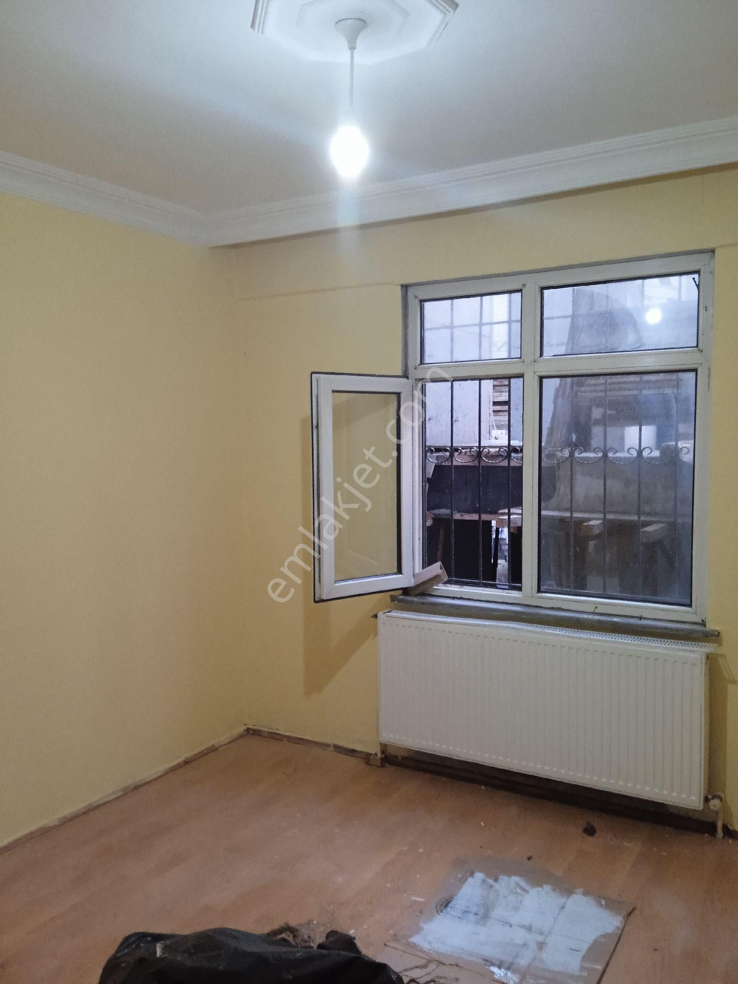 Esenyurt Bağlarçeşme Mahallesi Düz Giriş 2+1 Daire