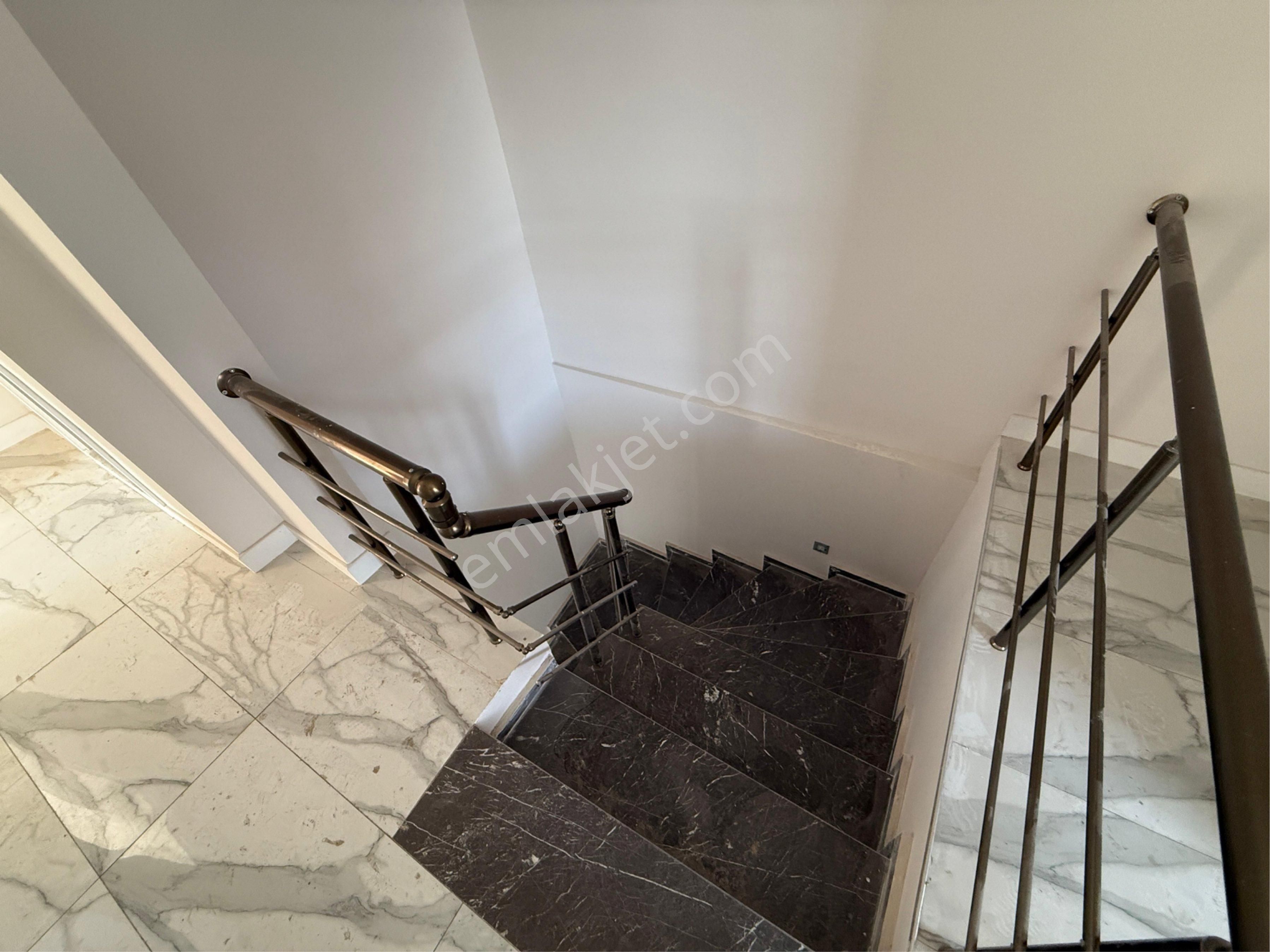 Yeşil Mahallede Ultra Lüks Dairemi Kiralıktır - Görsel 13