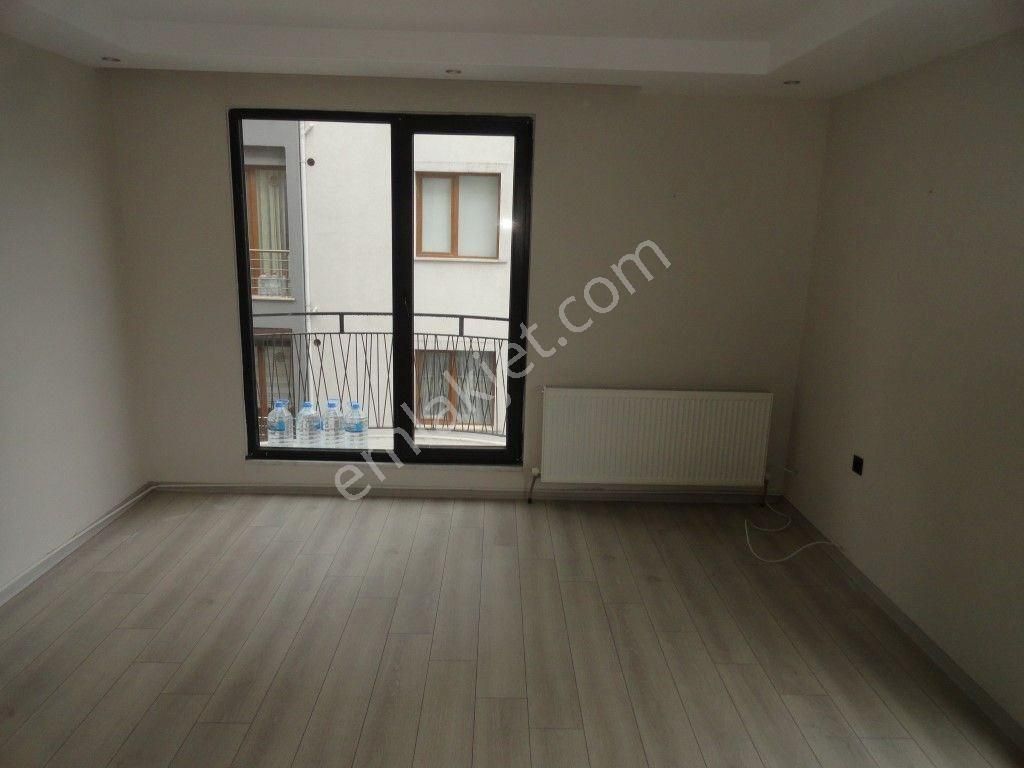 Beylikdüzü Kavaklıda 2+1 85 M2 Kiralık Daire İlçe Emniyete Yakın Müstakil Binada - Görsel 13