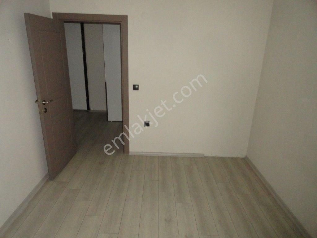 Beylikdüzü Kavaklıda 2+1 85 M2 Kiralık Daire İlçe Emniyete Yakın Müstakil Binada - Görsel 34