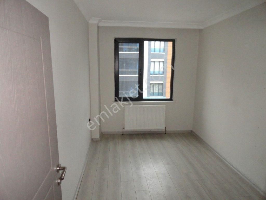 Beylikdüzü Kavaklıda 2+1 85 M2 Kiralık Daire İlçe Emniyete Yakın Müstakil Binada - Görsel 18