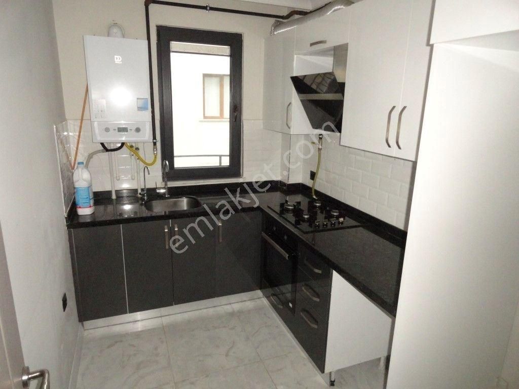 Beylikdüzü Kavaklıda 2+1 85 M2 Kiralık Daire İlçe Emniyete Yakın Müstakil Binada - Görsel 9
