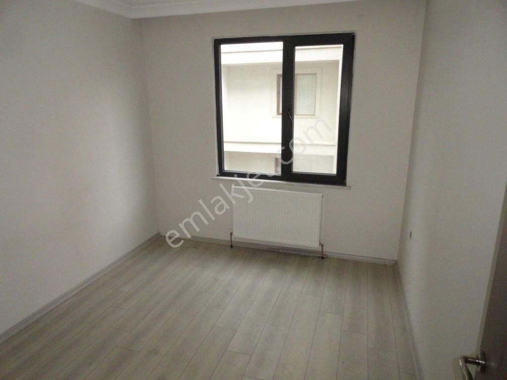 Beylikdüzü Kavaklıda 2+1 85 M2 Kiralık Daire İlçe Emniyete Yakın Müstakil Binada - Görsel 24