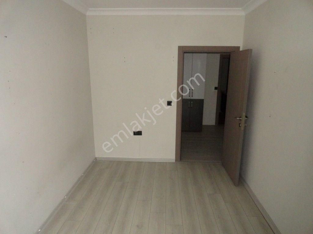 Beylikdüzü Kavaklıda 2+1 85 M2 Kiralık Daire İlçe Emniyete Yakın Müstakil Binada - Görsel 33
