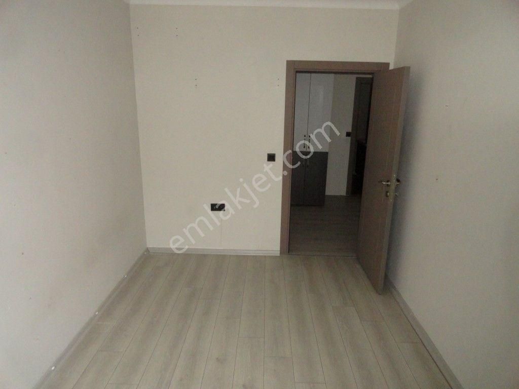Beylikdüzü Kavaklıda 2+1 85 M2 Kiralık Daire İlçe Emniyete Yakın Müstakil Binada - Görsel 20