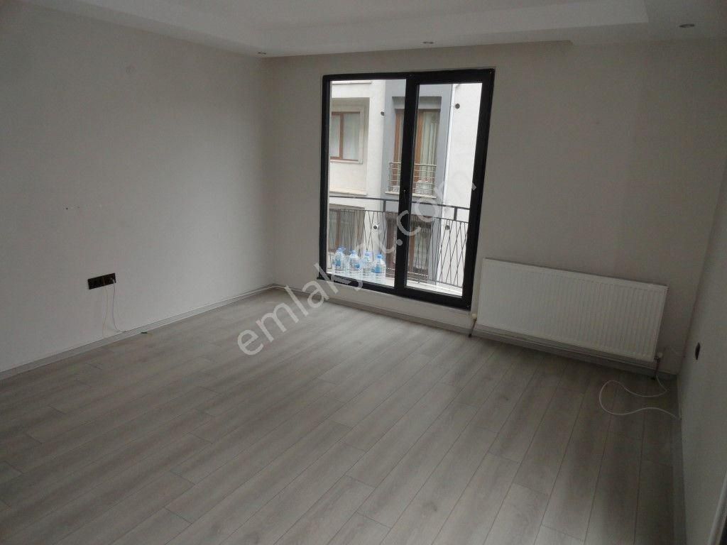 Beylikdüzü Kavaklıda 2+1 85 M2 Kiralık Daire İlçe Emniyete Yakın Müstakil Binada - Görsel 12