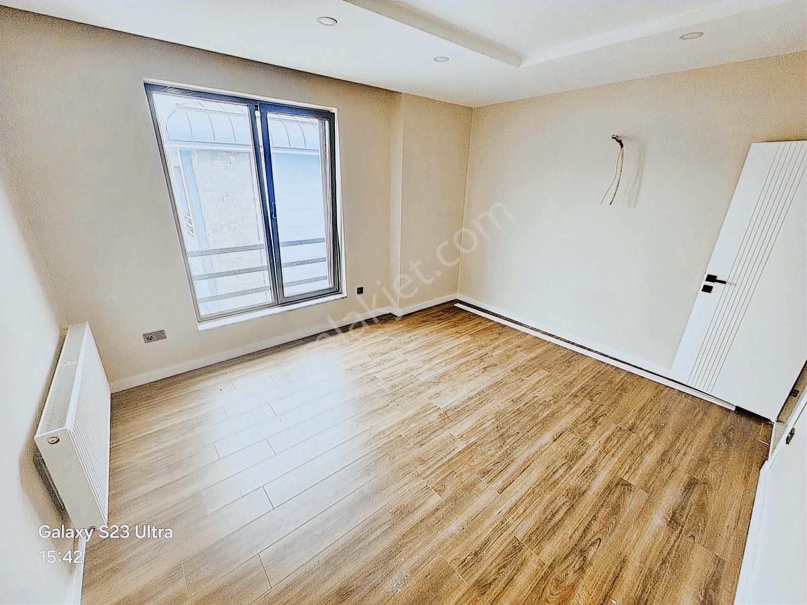 Eu Gayrimenkulden Yetkili Havuzlu Tek Müstakil 3+1 Villa - Görsel 33