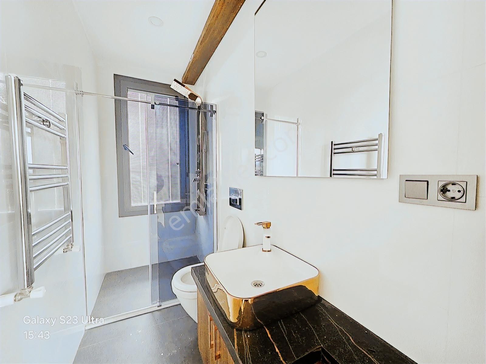 Eu Gayrimenkulden Yetkili Havuzlu Tek Müstakil 3+1 Villa - Görsel 22