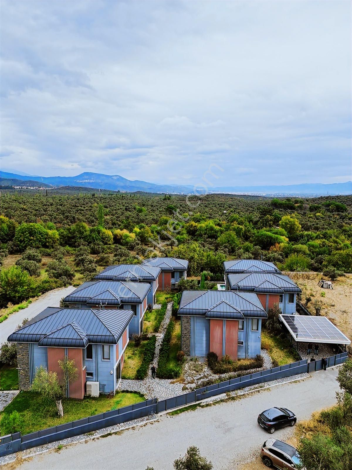 Eu Gayrimenkulden Yetkili Havuzlu Tek Müstakil 3+1 Villa - Görsel 4