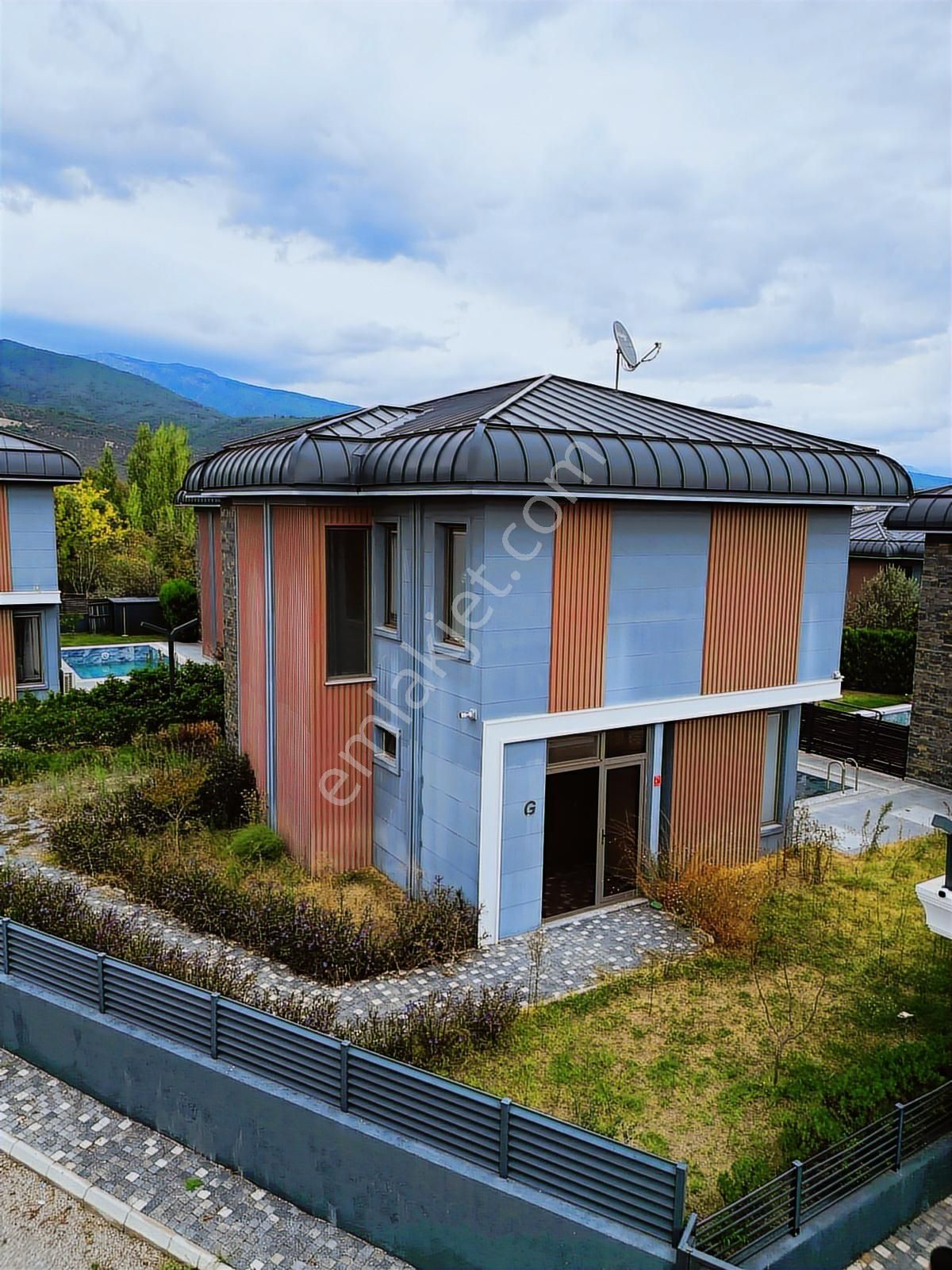 Eu Gayrimenkulden Yetkili Havuzlu Tek Müstakil 3+1 Villa - Görsel 18