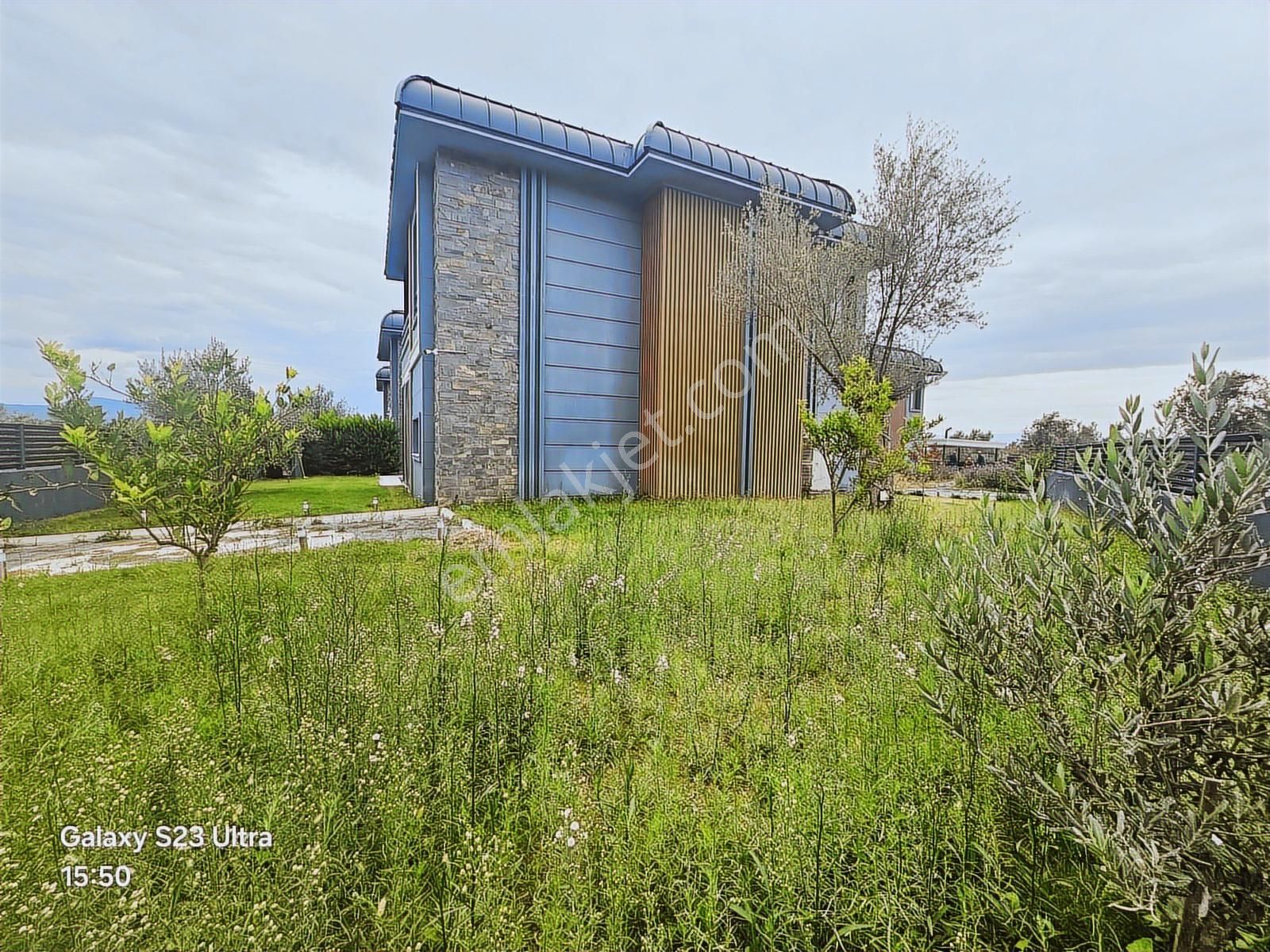 Eu Gayrimenkulden Yetkili Havuzlu Tek Müstakil 3+1 Villa - Görsel 5