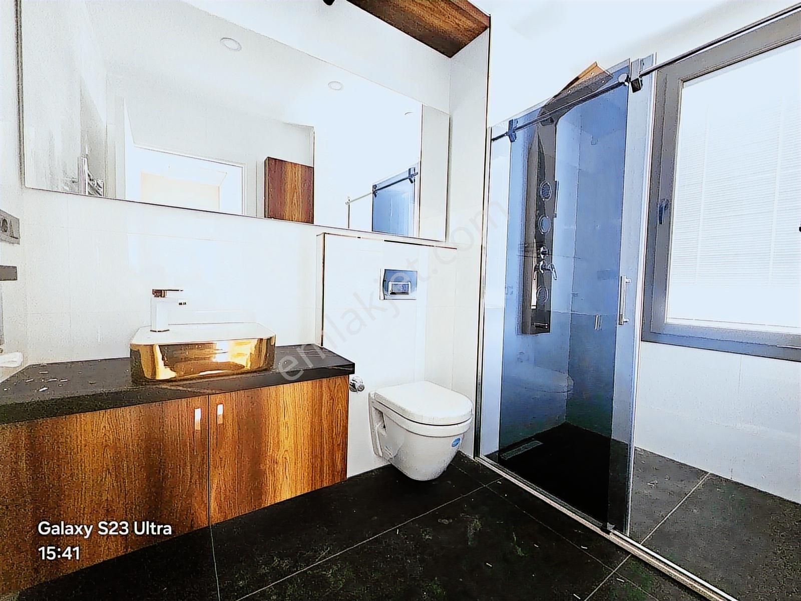 Eu Gayrimenkulden Yetkili Havuzlu Tek Müstakil 3+1 Villa - Görsel 17