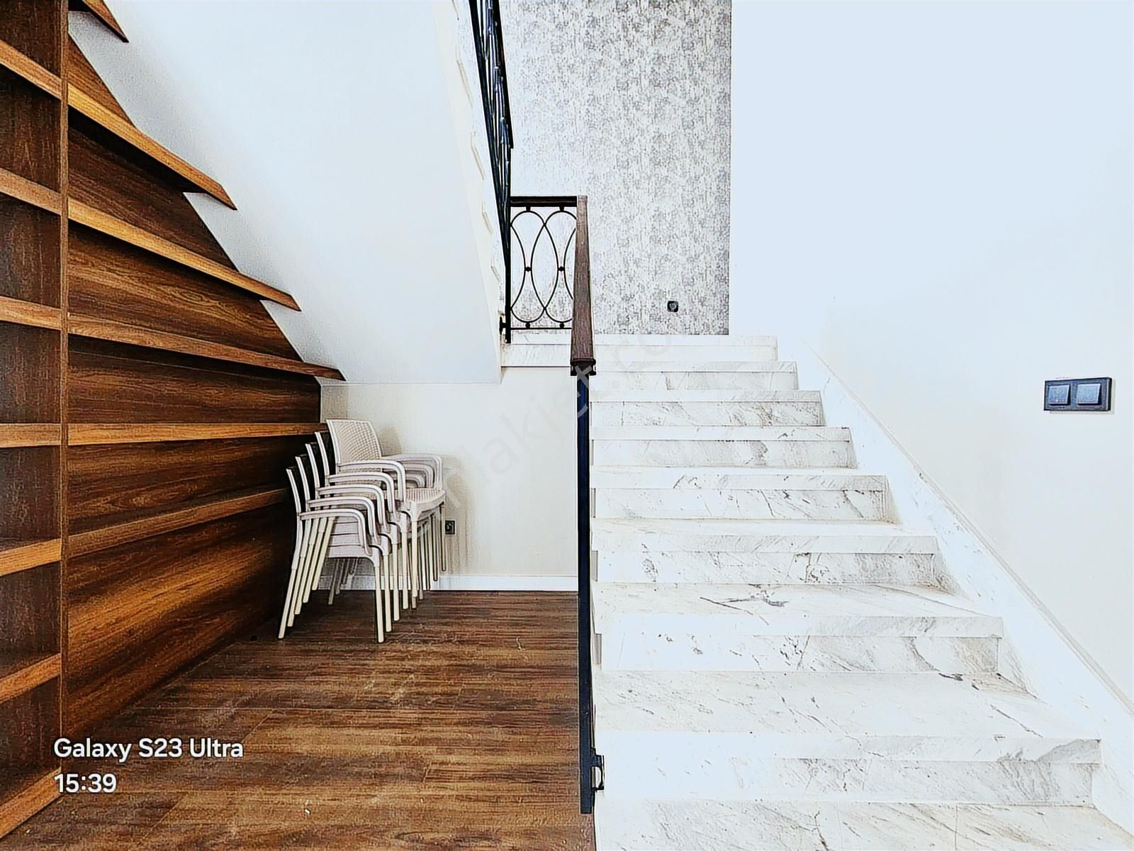 Eu Gayrimenkulden Yetkili Havuzlu Tek Müstakil 3+1 Villa - Görsel 16