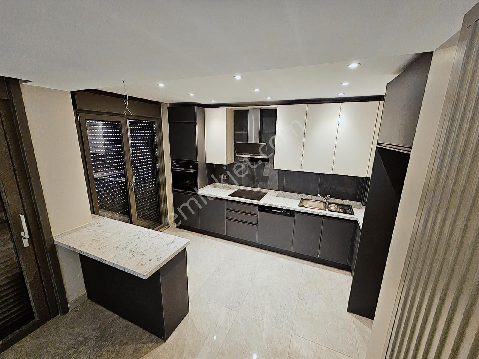 Eu Gayrimenkulden Havuzlu Tek Müstakil 3+1 Lüx Villa - Görsel 18