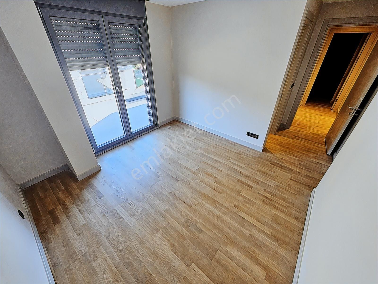 Eu Gayrimenkulden Havuzlu Tek Müstakil 3+1 Lüx Villa - Görsel 22