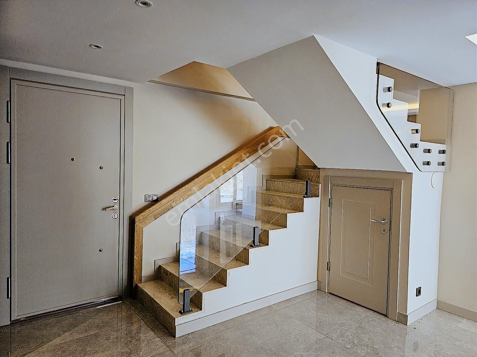 Eu Gayrimenkulden Havuzlu Tek Müstakil 3+1 Lüx Villa - Görsel 23