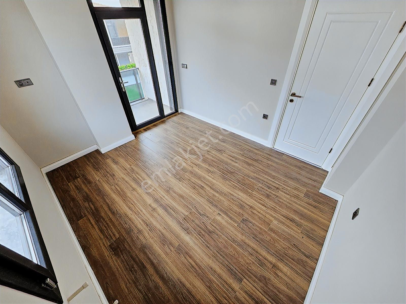 Eu Gayrimenkulden Havuzlu Sitede Denize Yakın 3+1 Villa - Görsel 9