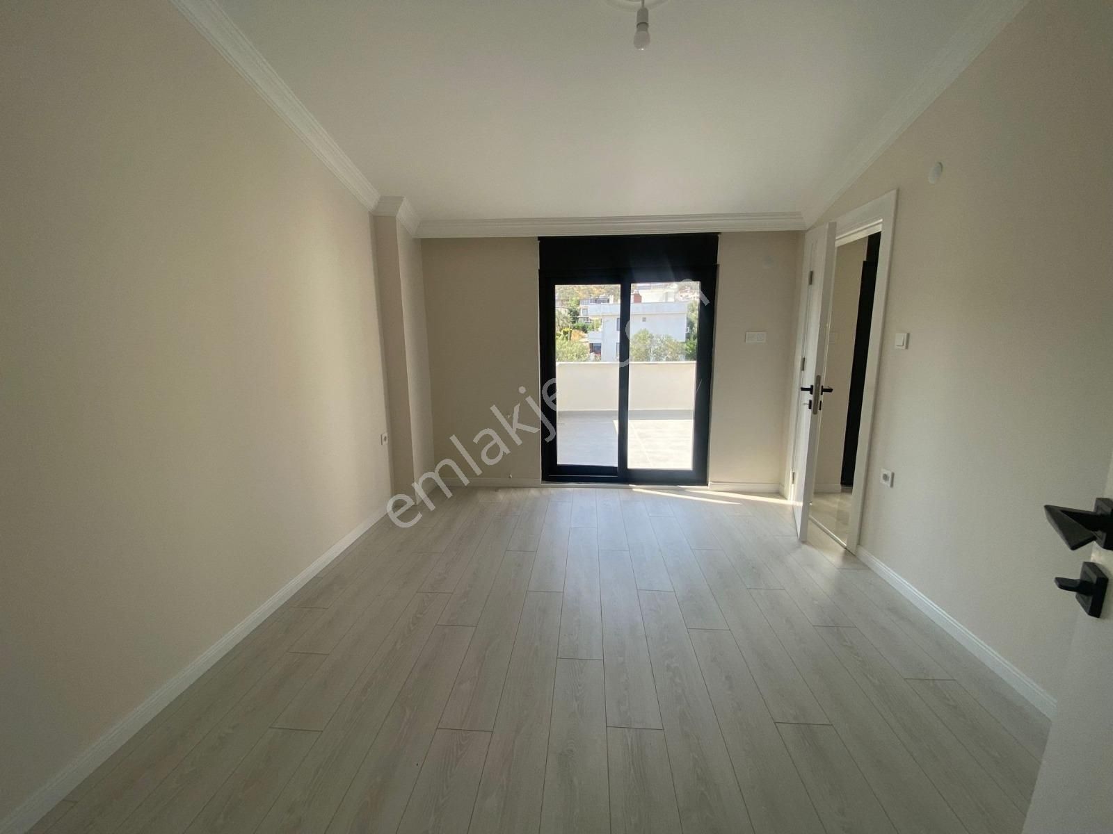 Eu Gayrimenkulden Denize Yakın 5+1 Villa - Görsel 22