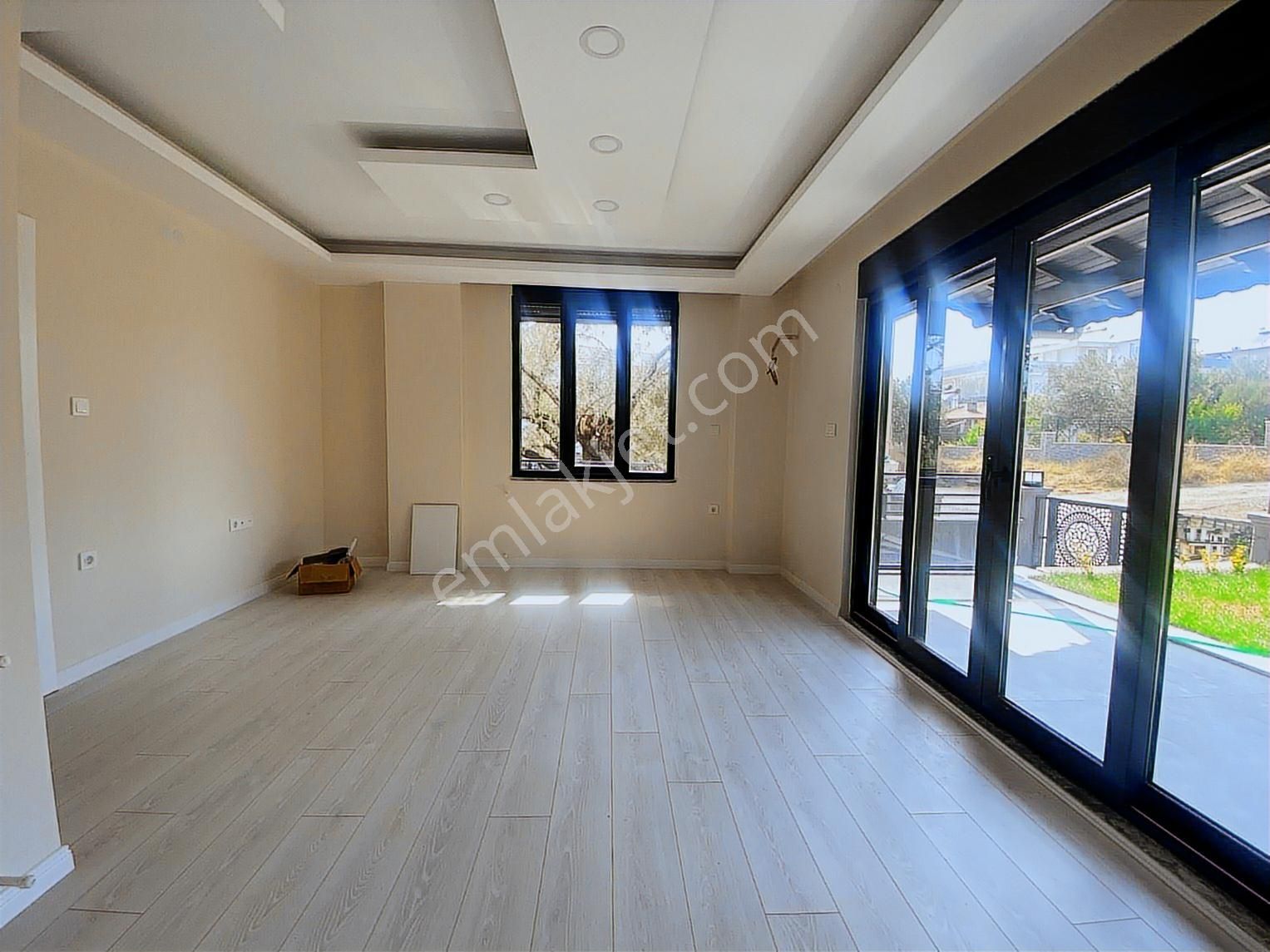 Eu Gayrimenkulden Denize Yakın 5+1 Villa - Görsel 32