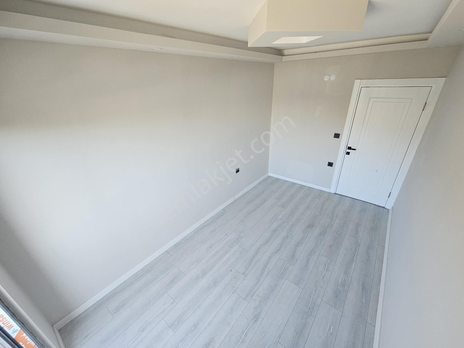 Eu Gayrimenkulden Geniş Bahçeli Deniz Manzaralı 3+2 Villa - Görsel 13