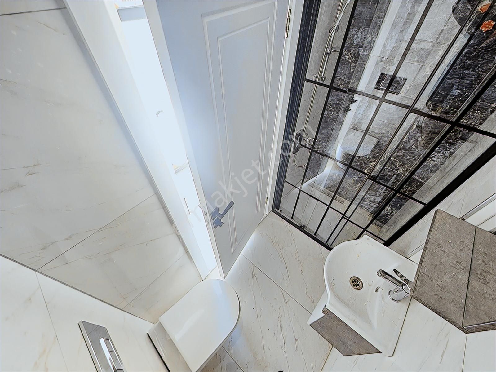 Eu Gayrimenkulden Geniş Bahçeli Deniz Manzaralı 3+2 Villa - Görsel 7