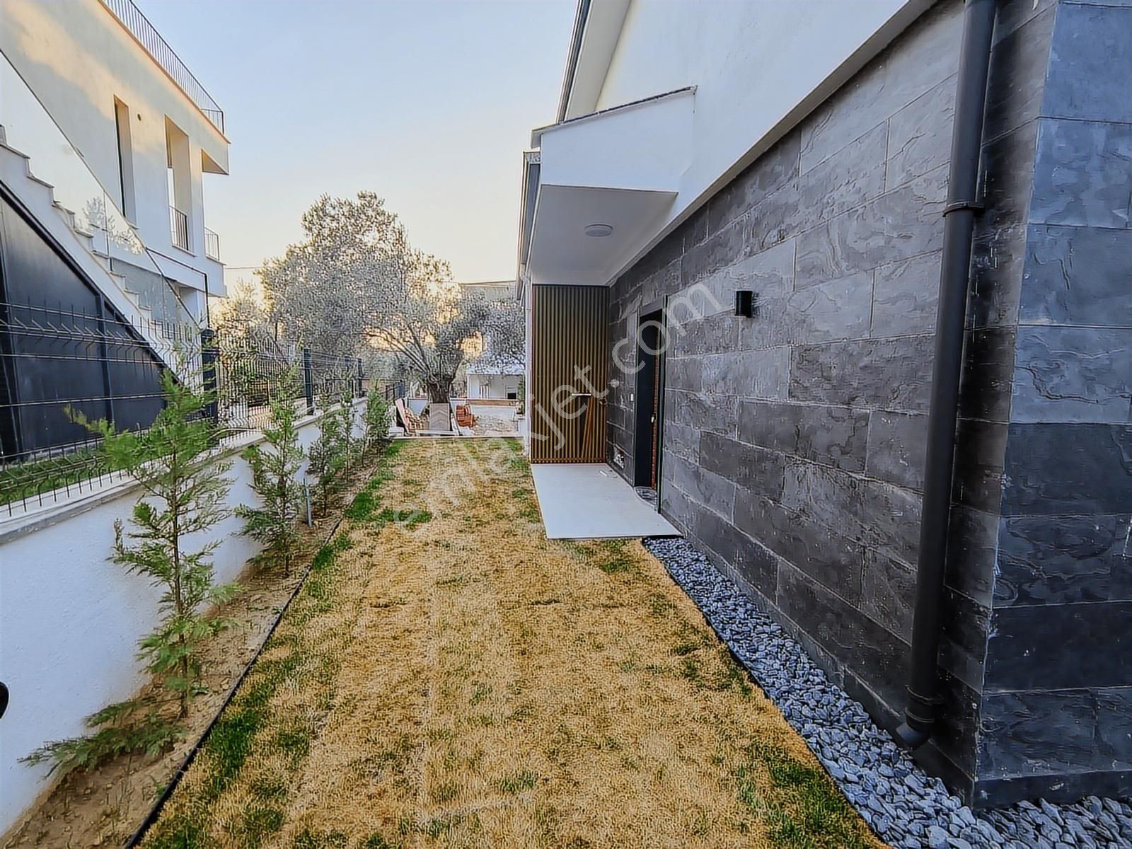 Rw Nefes'ten Denize 200 Metre Mesafede Geniş Bahçeli Villa - Görsel 6