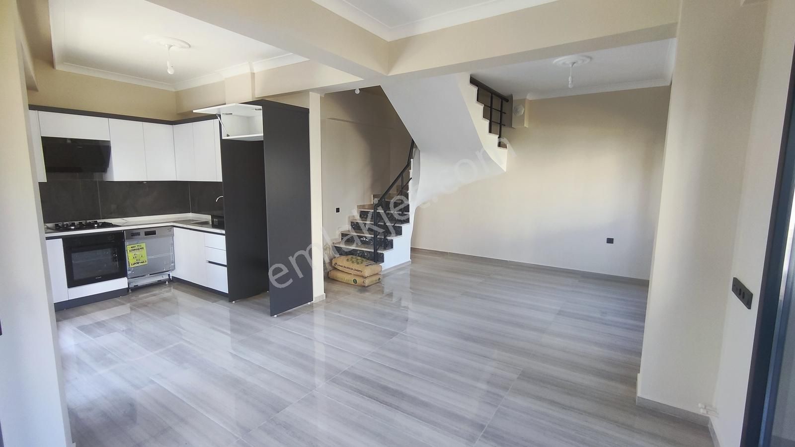 Rw Nefes'ten Ören'de Muhteşem Konumlu 3+1 Teraslı Bahçeli Villa - Görsel 9