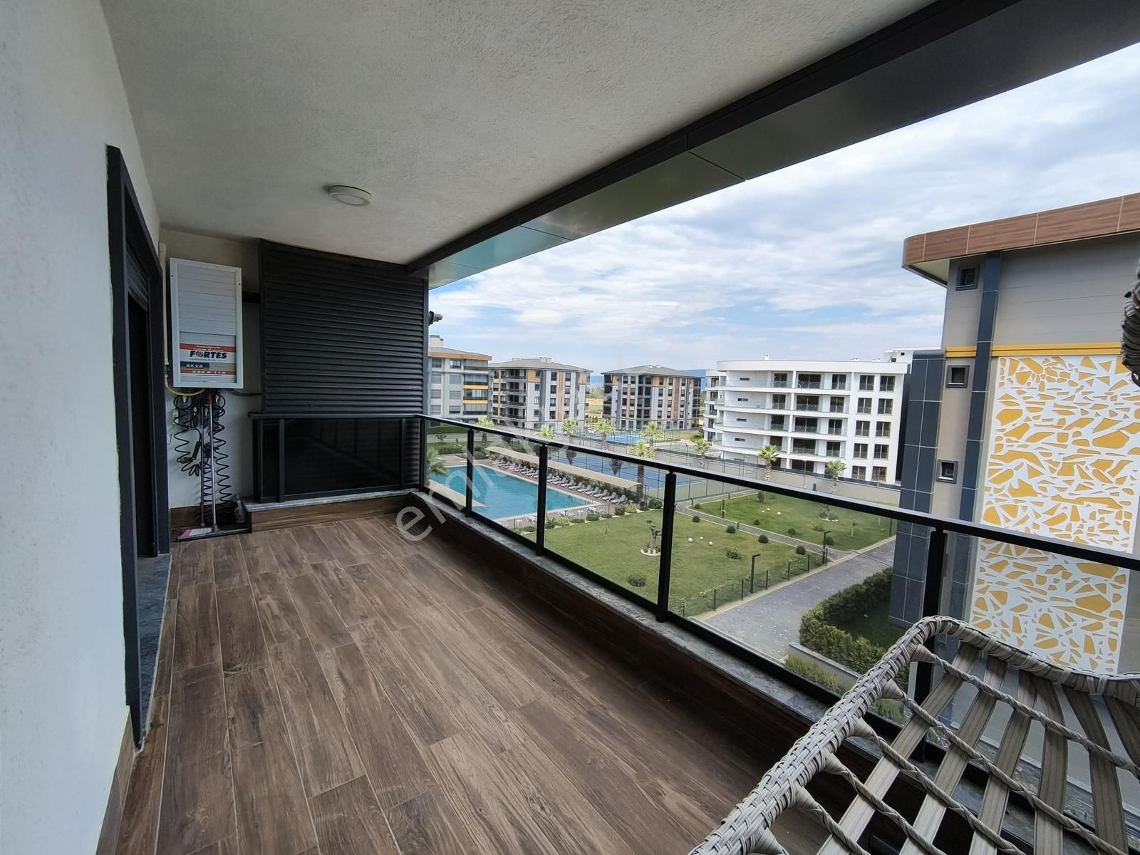 Rw Nefes'ten Burhaniye'nin En Prestijli Sitesinde Geniş 1+1 - Görsel 11