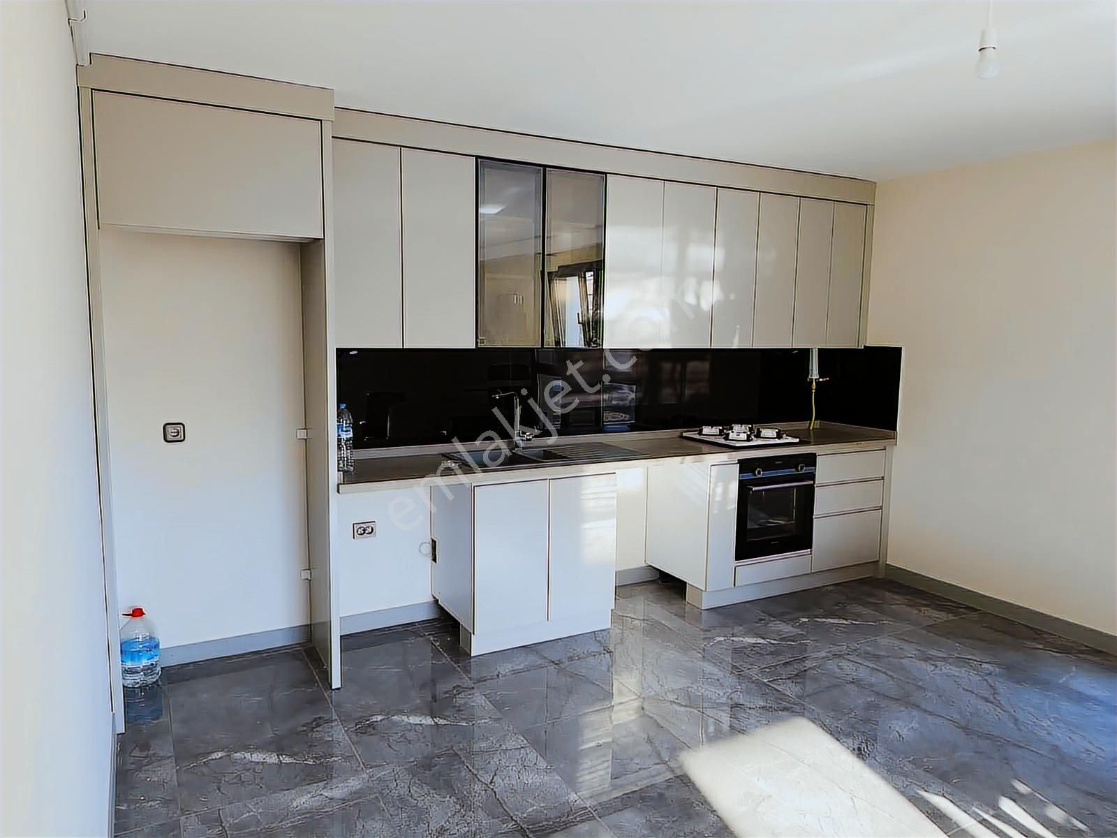 Rw Nefes'ten Burhaniye Mahkeme Mahallesinde 1+1 Daire