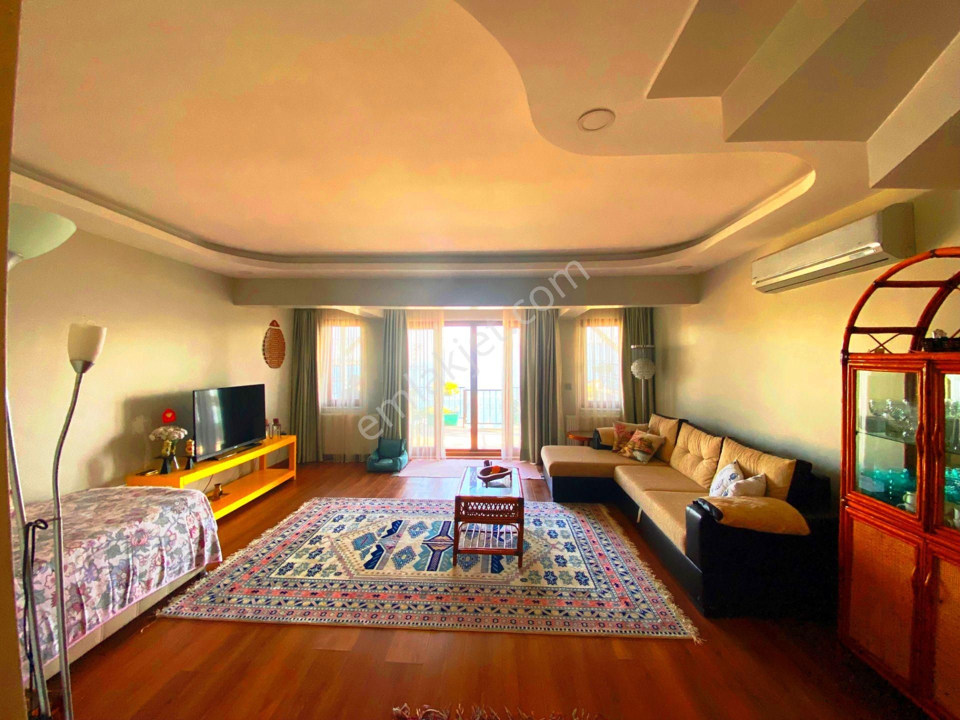 Erdek Denize 100 Mt.130m2 Eşyalı 3 Katlı Kiracısız Satılık Villa - Görsel 3