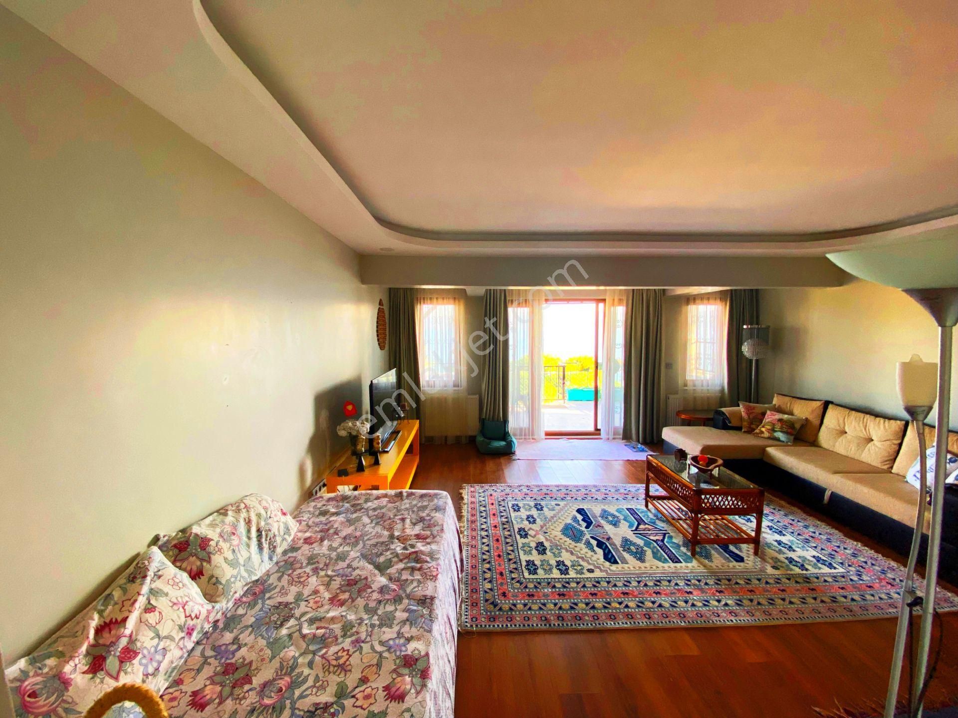 Erdek Denize 100 Mt.130m2 Eşyalı 3 Katlı Kiracısız Satılık Villa - Görsel 4