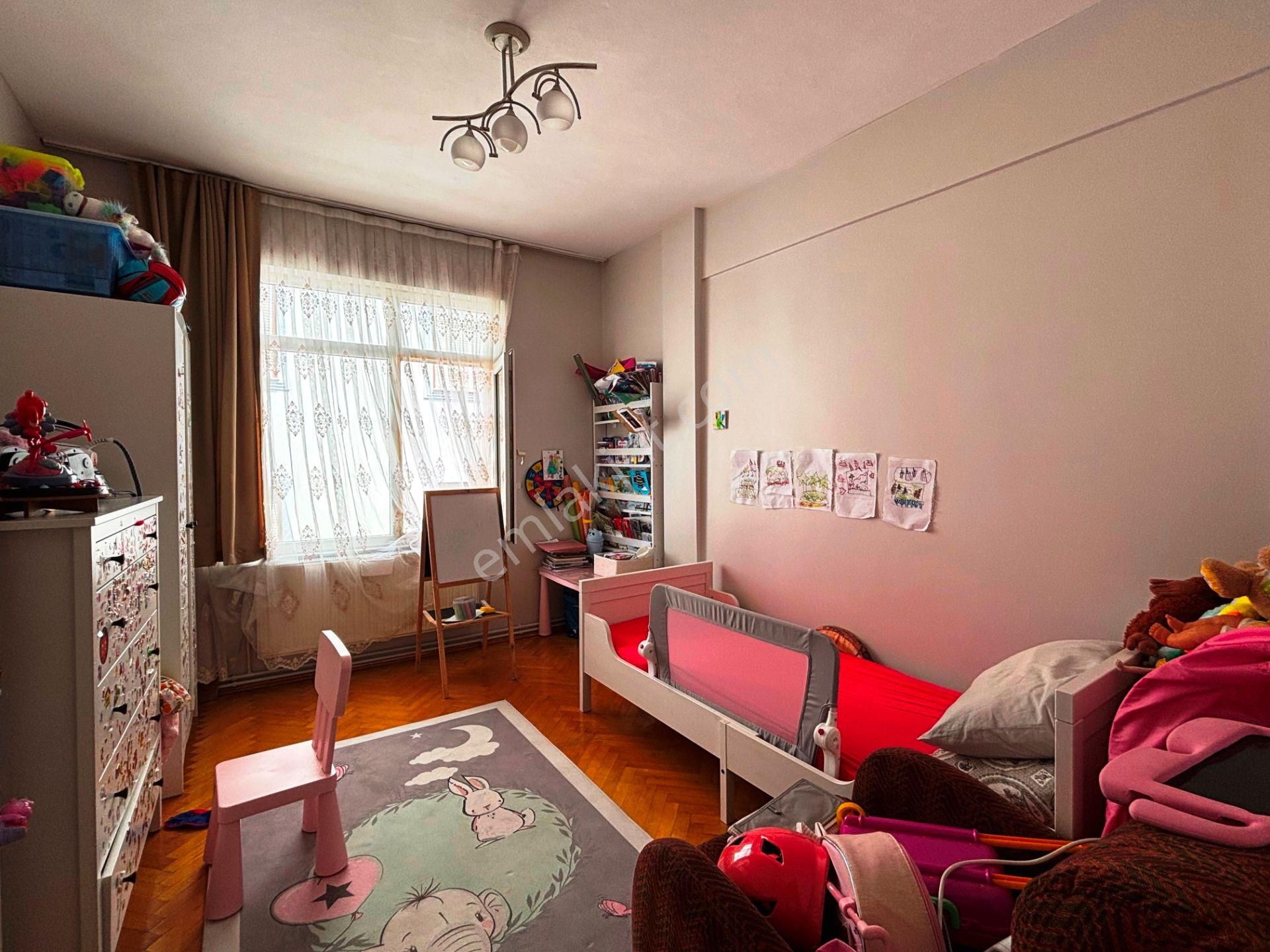 Acıbadem'de Yabancı Satışına Uygun 100m2 Ara Kat Satılık 2+1 - Görsel 8