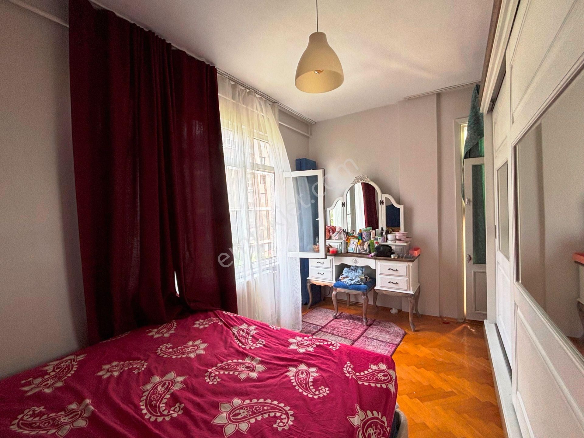 Acıbadem'de Yabancı Satışına Uygun 100m2 Ara Kat Satılık 2+1 - Görsel 12