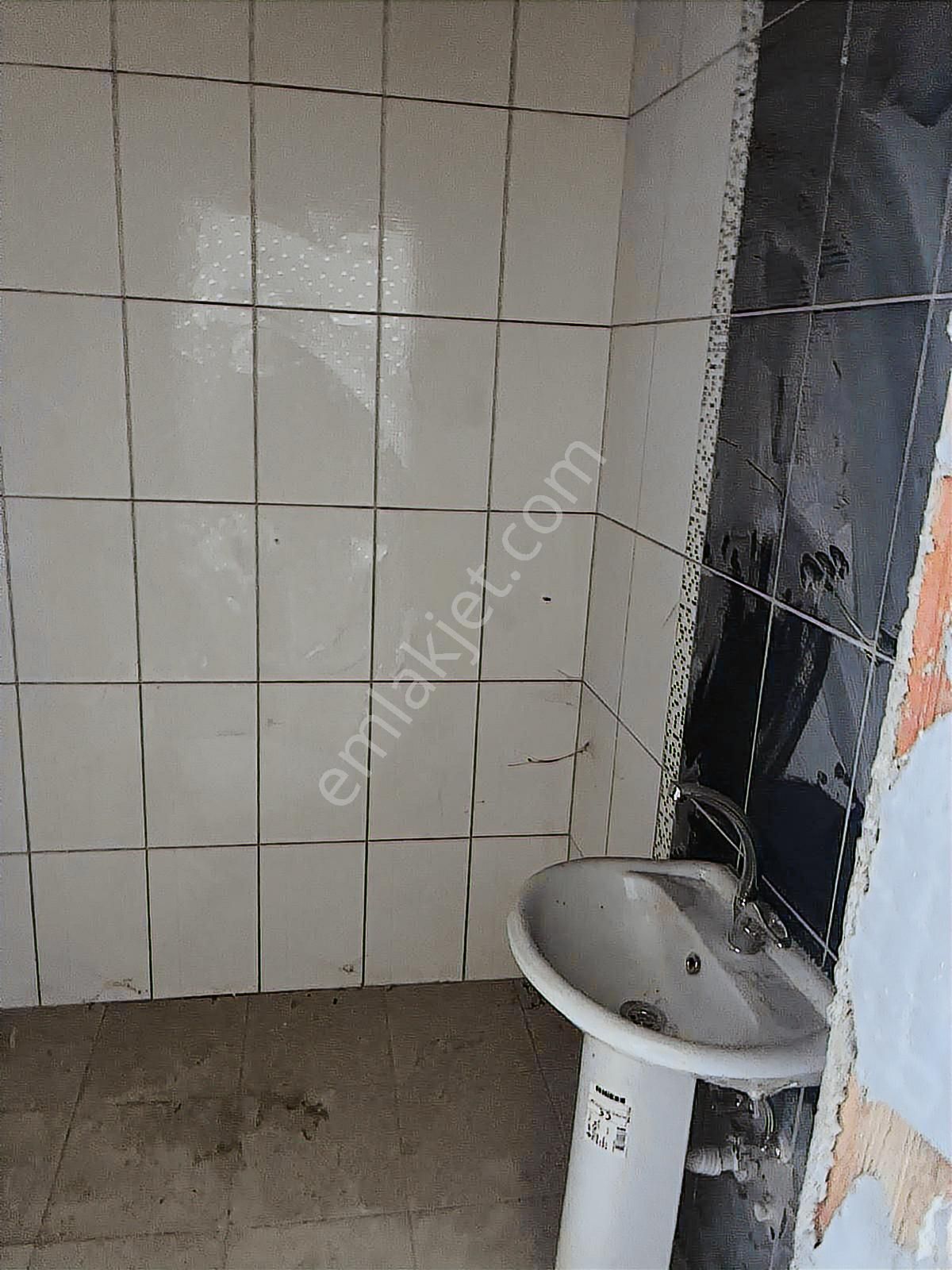 Hastane Tramvay Durağı Önünde Geniş Satılık İş Yeri - Görsel 20