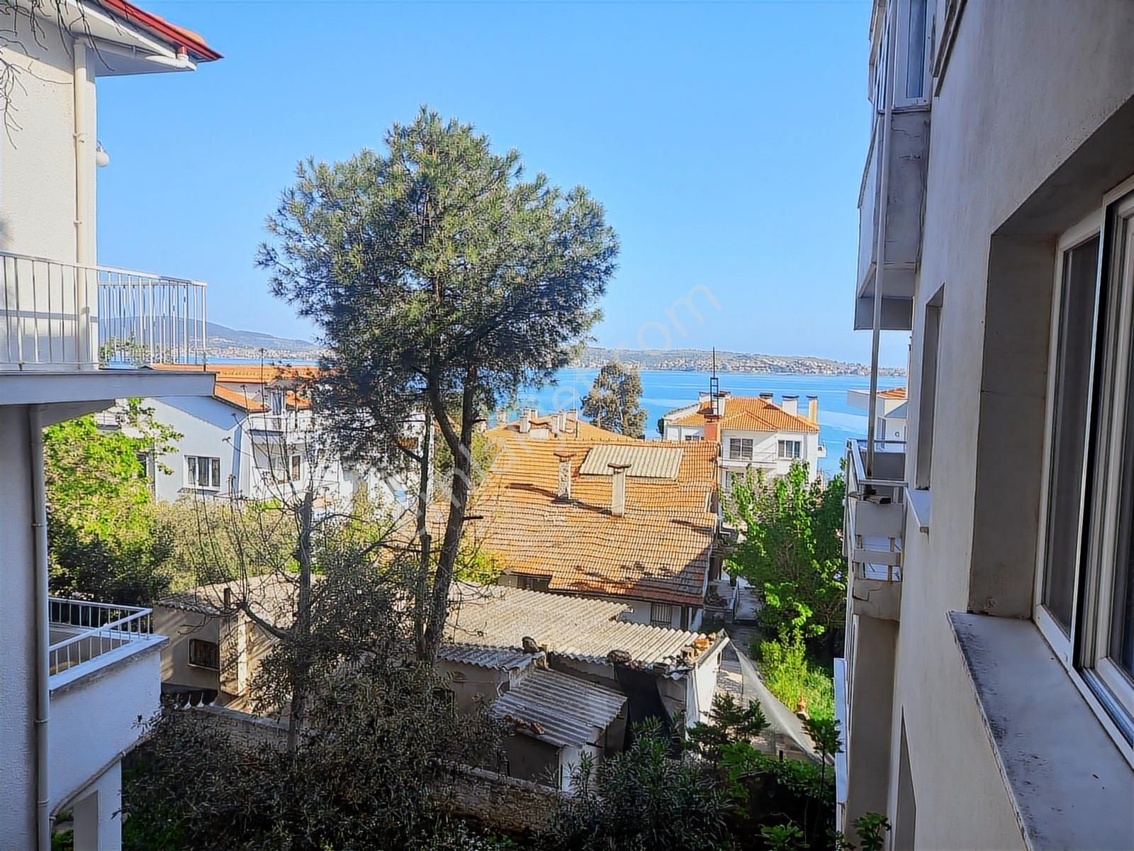 Ayvaligin En Güzel Bölgesi Çamlikta Satılık 2+1 Daire - Görsel 15