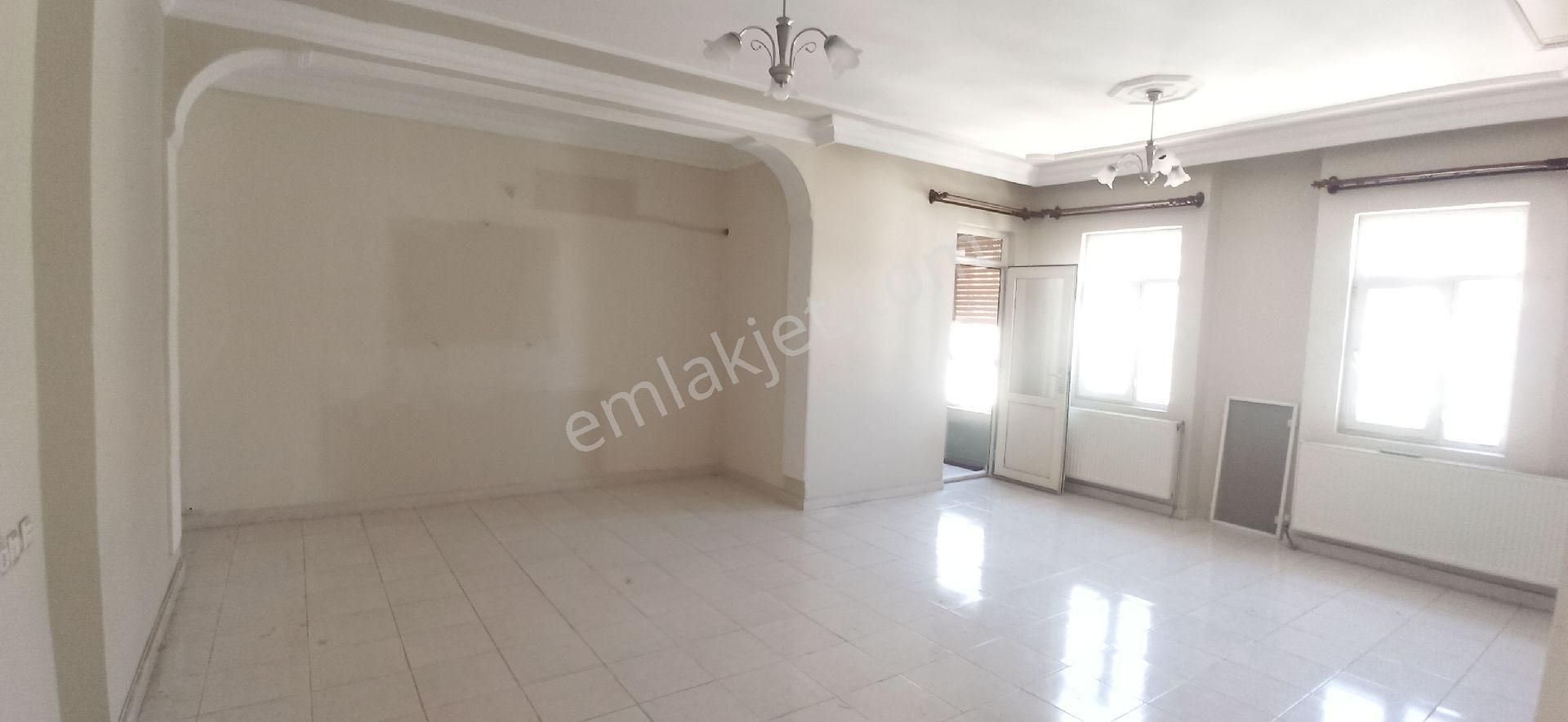 Kiralik Esentepe De Hastanesi Karşisi Yolbilir Emlak Tan - Görsel 20