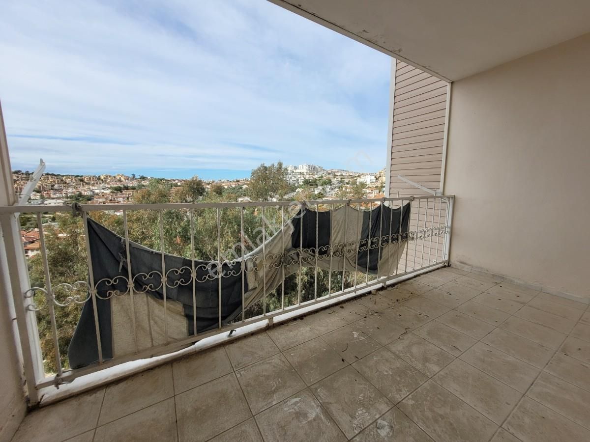 Kuşadasında Deniz Manzaralı Satılık Geniş 3+1 Daire - Görsel 20